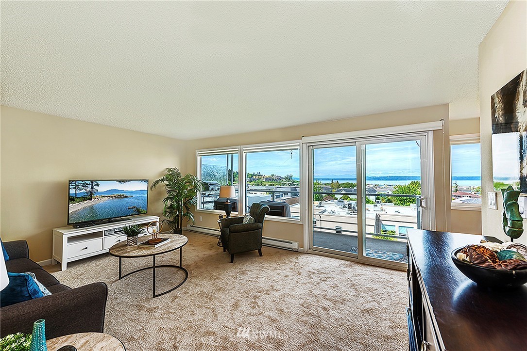 520 Maple Street, Unit 202 Edmonds, WA 98020 - Photo 3 of 19