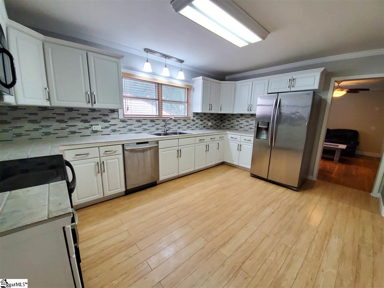 101 Star View Street Easley, SC 29640 - Photo 4 of 17 Gallery Image 4