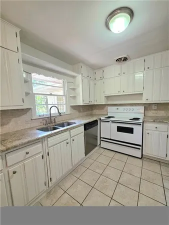 $2,950 | 2076 Azalea Circle, Decatur, GA 30033