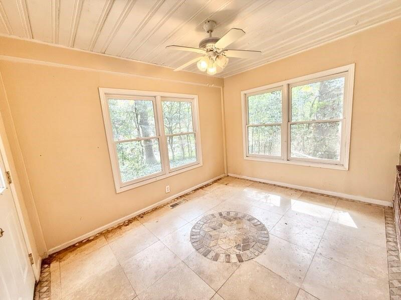 2076 Azalea Circle Decatur, GA 30033 - Photo 17 of 39