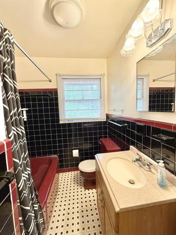 2076 Azalea Circle Decatur, GA 30033 - Photo 18 of 39