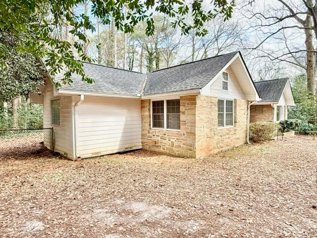 2076 Azalea Circle Decatur, GA 30033 - Photo 2 of 39