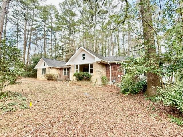 2076 Azalea Circle Decatur, GA 30033 - Photo 3 of 39