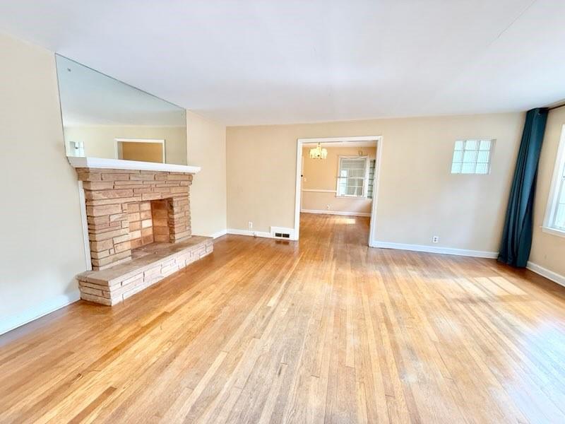 2076 Azalea Circle Decatur, GA 30033 - Photo 5 of 39