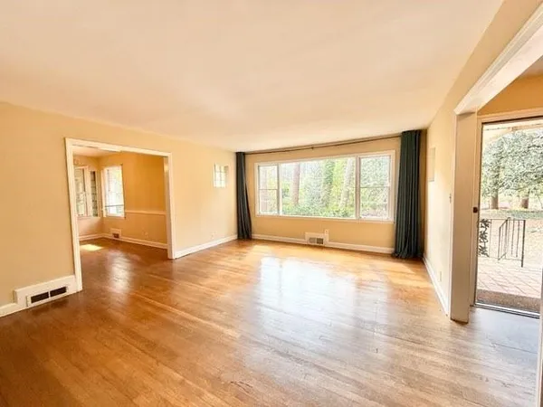 $2,950 | 2076 Azalea Circle, Decatur, GA 30033