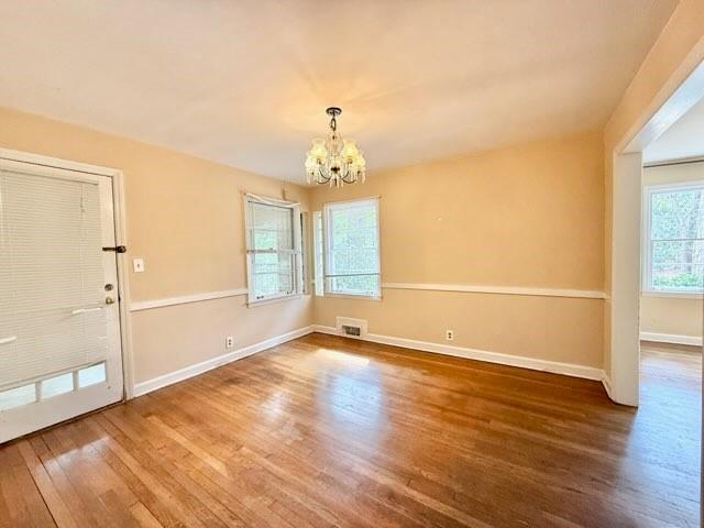 2076 Azalea Circle Decatur, GA 30033 - Photo 9 of 39