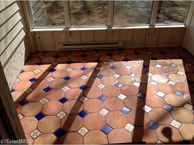 2205 Lane Road Greensboro, NC 27408 - Photo 12 of 16 Sunroom.