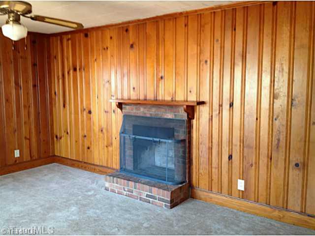 2205 Lane Road Greensboro, NC 27408 - Photo 4 of 16 Living Room.