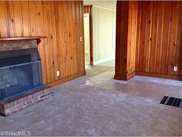 2205 Lane Road Greensboro, NC 27408 - Photo 5 of 16 Living Room.