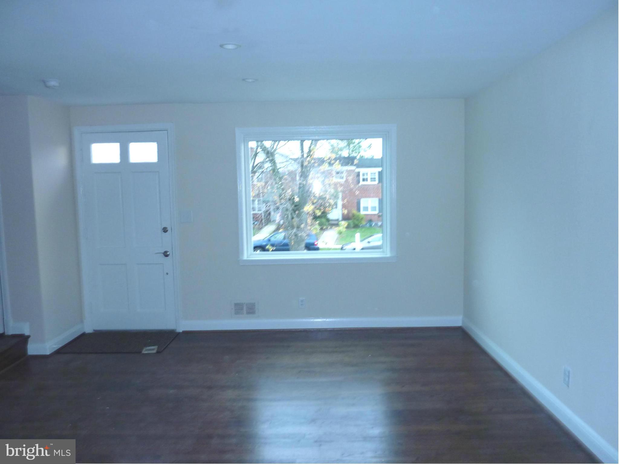 1254 Halstead Road Parkville, MD 21234 - Photo 2 of 8 Living Room