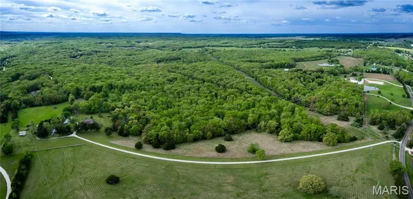 $486,000 | 28 State Highway East, Jonesburg, MO 63351