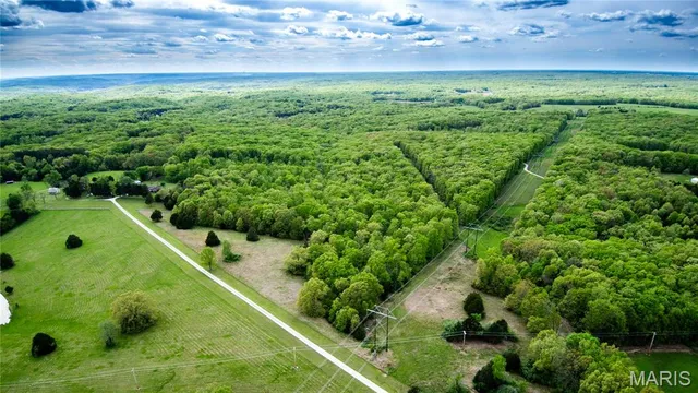$486,000 | 28 State Highway East, Jonesburg, MO 63351