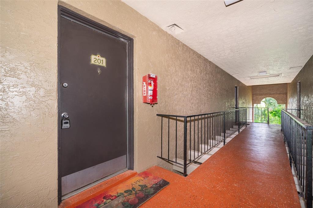 295 Wymore Road, Unit 201 Altamonte Springs, FL 32714 - Photo 2 of 22