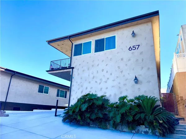 $1,880 | 657 West 24th Street, Unit 1, San Pedro, CA 90731