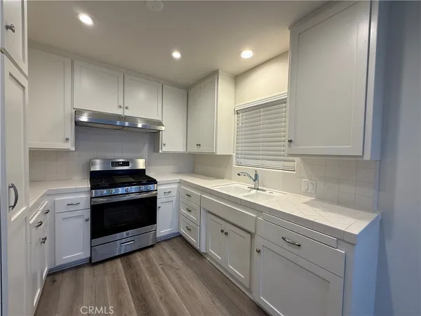 $1,880 | 657 West 24th Street, Unit 1, San Pedro, CA 90731