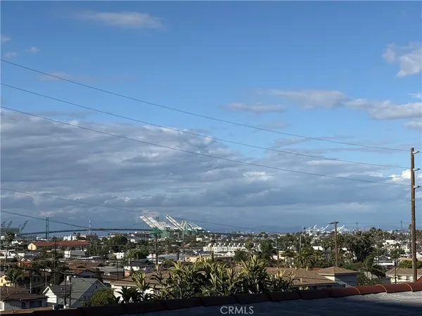 $1,880 | 657 West 24th Street, Unit 1, San Pedro, CA 90731