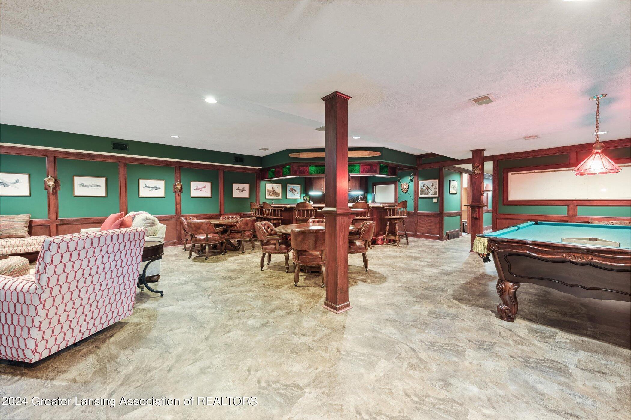 1445 Cambridge Road Lansing, MI 48911 - Photo 46 of 86 46-photo-46