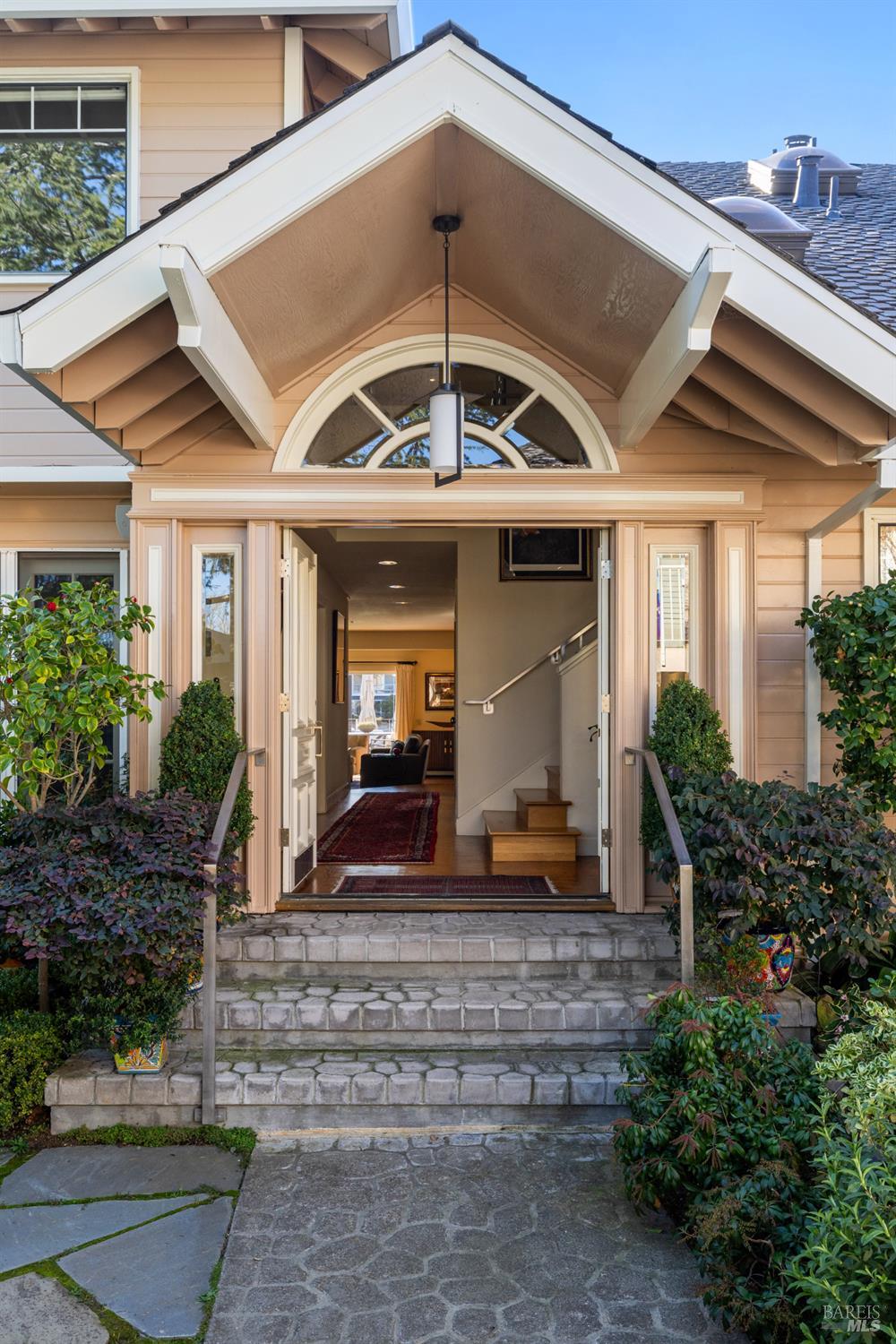 26 Mooring Road San Rafael, CA 94901 - Photo 9 of 60