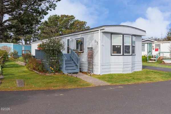$116,900 | 955 Northeast Mill Street, Unit D5, Waldport, OR 97394