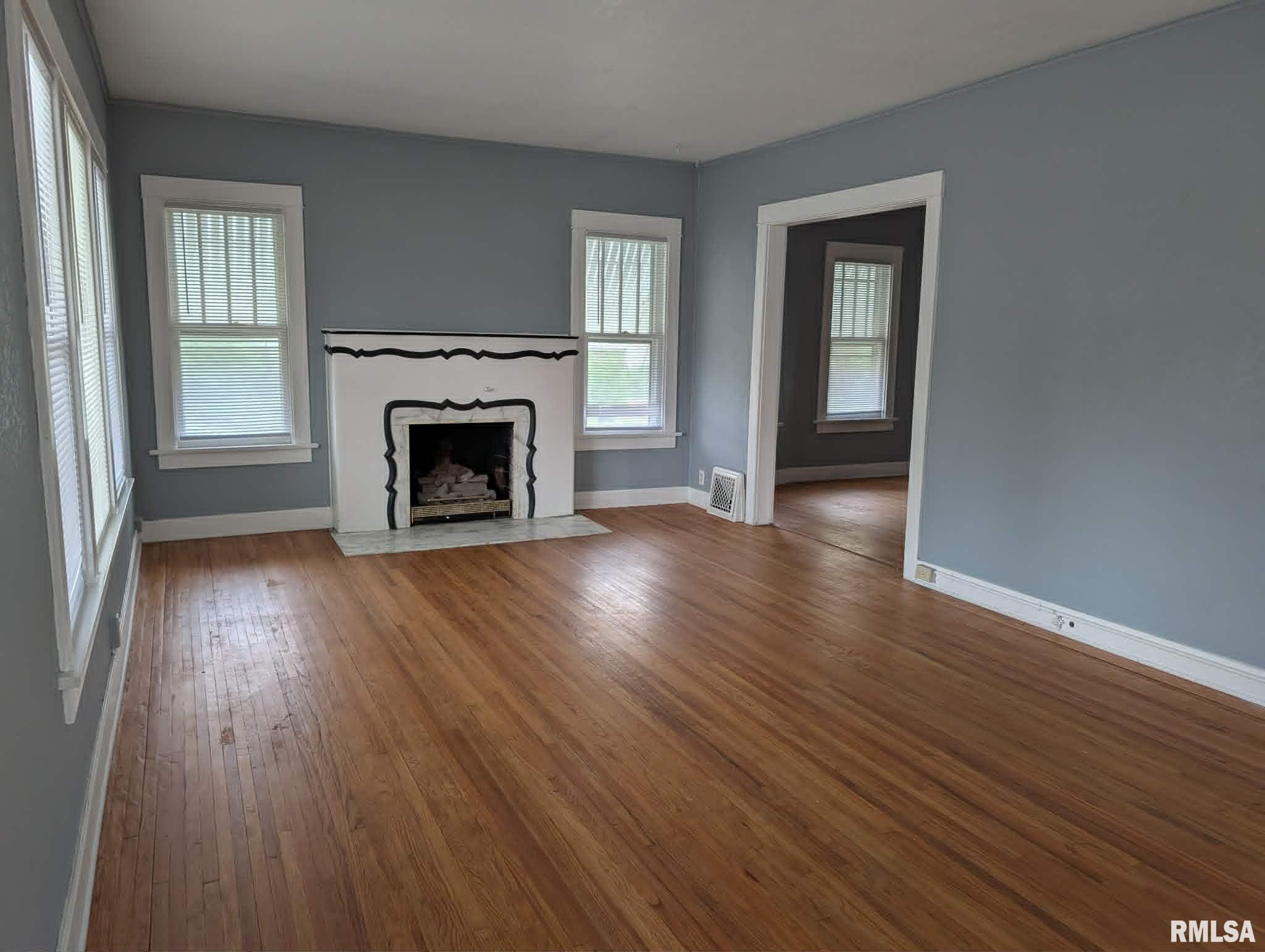 159 West Locust Street Canton, IL 61520 - Photo 5 of 25 Gallery Image 5