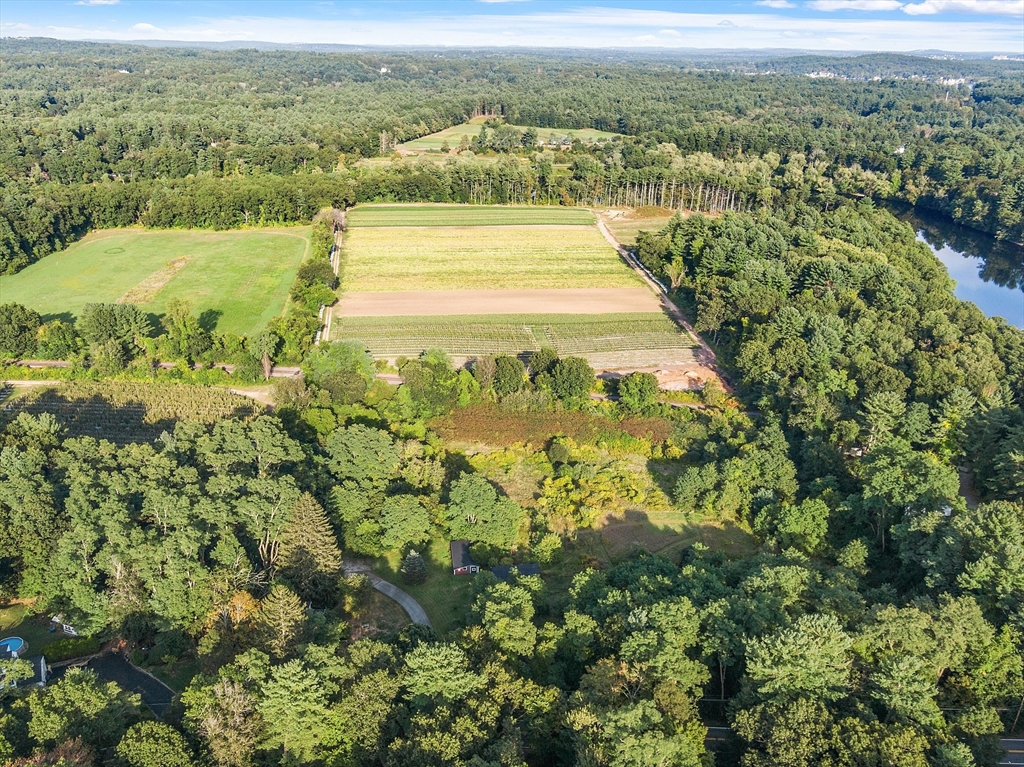 51 Farwell Road Tyngsborough, MA 01879 - Photo 31 of 33 a view of a city