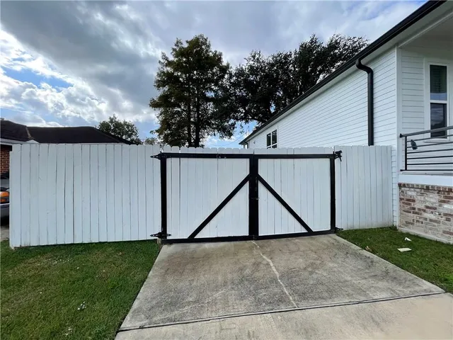 $315,000 | 316 Livingston Avenue, Arabi, LA 70032