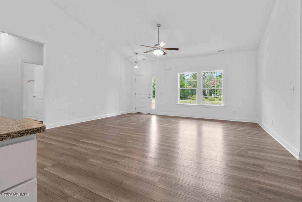 631 Belt Road Hampstead, NC 28443 - Photo 8 of 22 IMG_9200