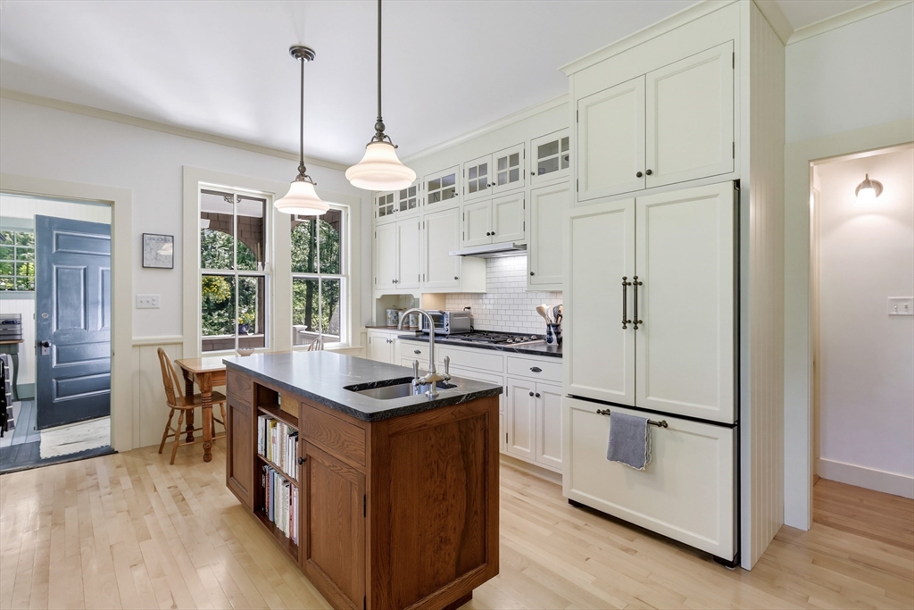 91 Sunset Avenue Amherst, MA 01002 - Photo 19 of 42