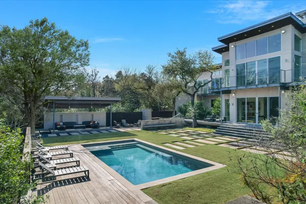 a view of house with yard