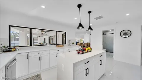 $875,000 | 2851 Southeast 19th Place, Cape Coral, FL 33904