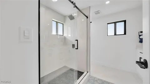 $875,000 | 2851 Southeast 19th Place, Cape Coral, FL 33904