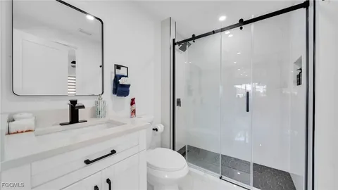 $875,000 | 2851 Southeast 19th Place, Cape Coral, FL 33904