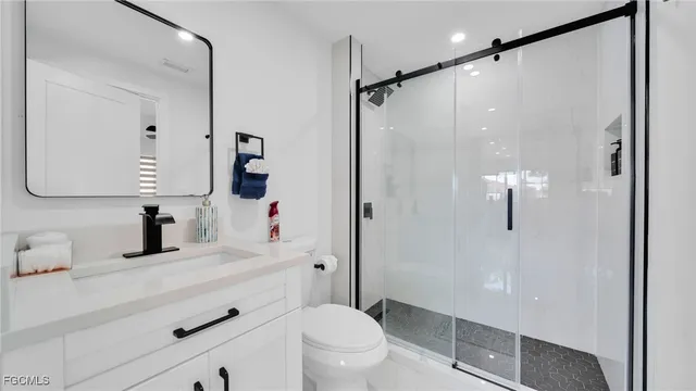 $875,000 | 2851 Southeast 19th Place, Cape Coral, FL 33904