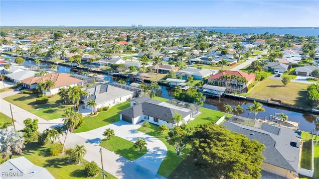 $875,000 | 2851 Southeast 19th Place, Cape Coral, FL 33904