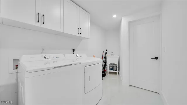 $875,000 | 2851 Southeast 19th Place, Cape Coral, FL 33904