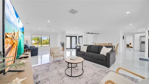 $875,000 | 2851 Southeast 19th Place, Cape Coral, FL 33904