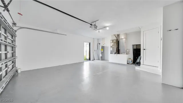 $875,000 | 2851 Southeast 19th Place, Cape Coral, FL 33904