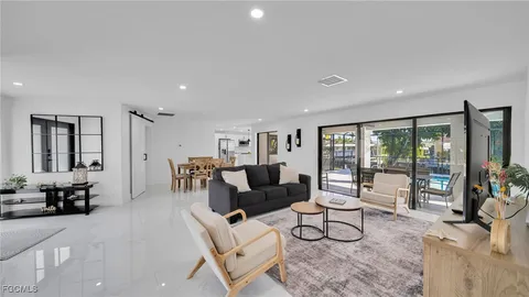 $875,000 | 2851 Southeast 19th Place, Cape Coral, FL 33904