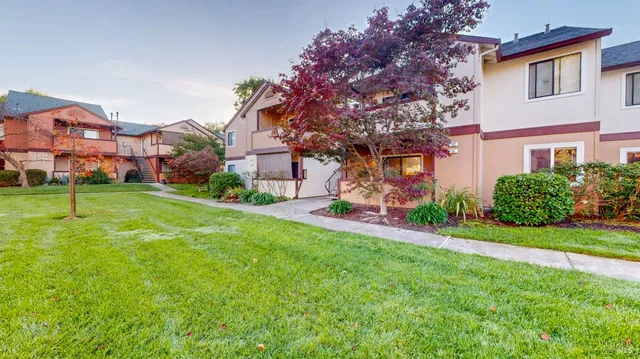 $350,000 | 8201 Camino Colegio, Unit 101, Rohnert Park, CA 94928