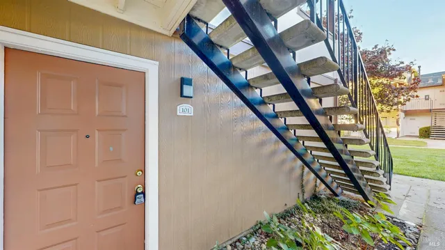 $350,000 | 8201 Camino Colegio, Unit 101, Rohnert Park, CA 94928