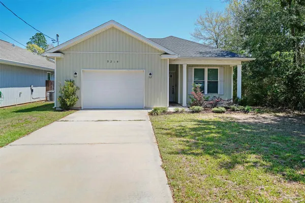 $1,950 | 5214 Arrowhead Road, Pensacola, FL 32507