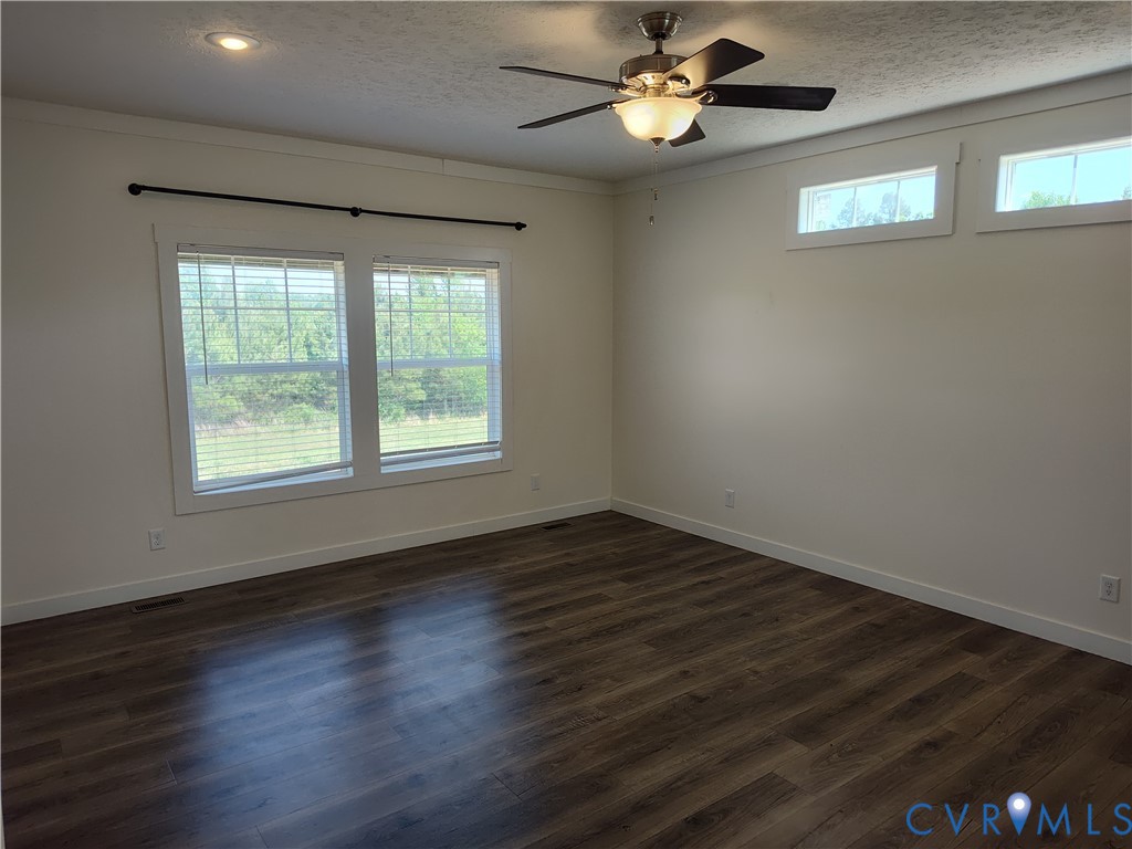 13110 Continental Road Wilsons, VA 23894 - Photo 23 of 61