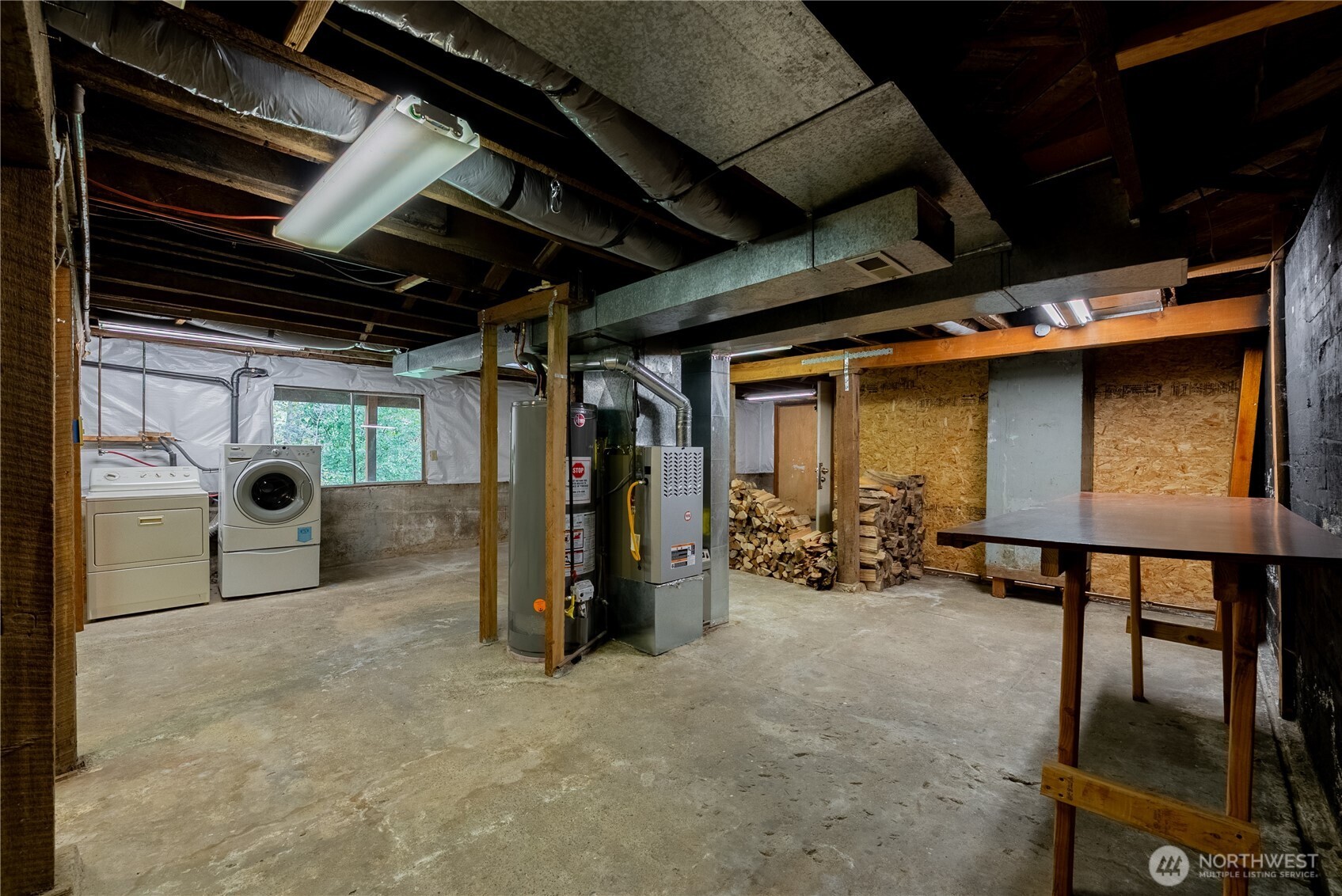20006 68th Avenue Northeast Kenmore, WA 98028 - Photo 32 of 40 a view of a garage with table