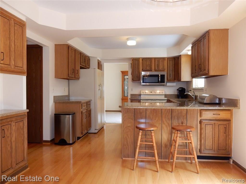 745 Lion Street Rochester Hills, MI 48307 - Photo 28 of 80