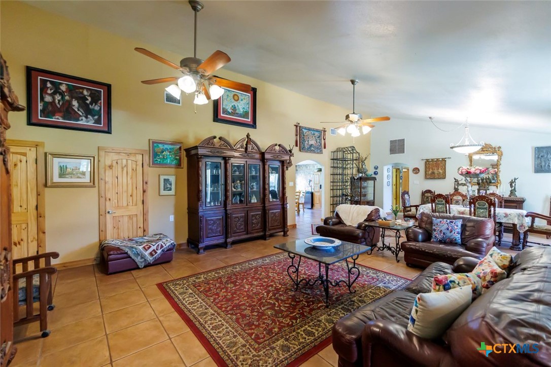 280 Hebron Church Road Yoakum, TX 77995 - Photo 7 of 48