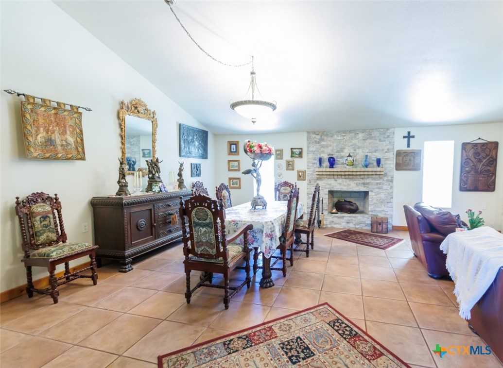 280 Hebron Church Road Yoakum, TX 77995 - Photo 9 of 48