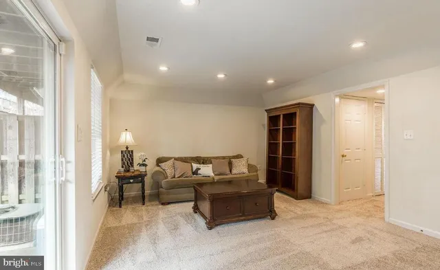 $2,800 | 14299 Newbern Loop, Gainesville, VA 20155