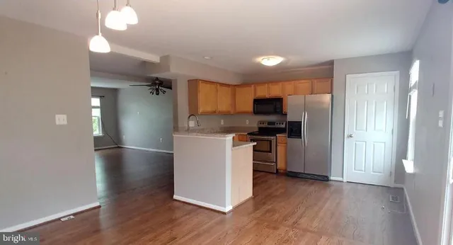 $2,800 | 14299 Newbern Loop, Gainesville, VA 20155