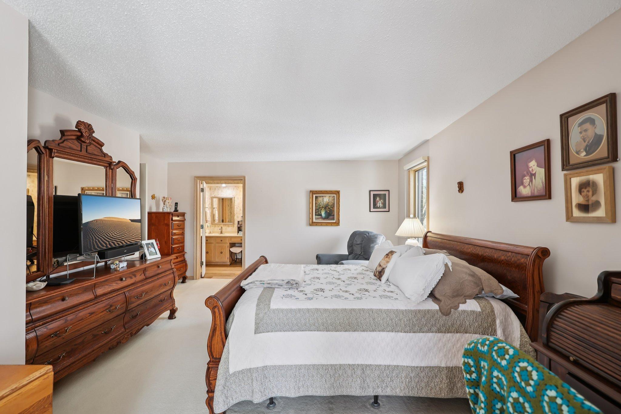 5601 Dewey Hill Road, Unit 211 Edina, MN 55439 - Photo 21 of 41