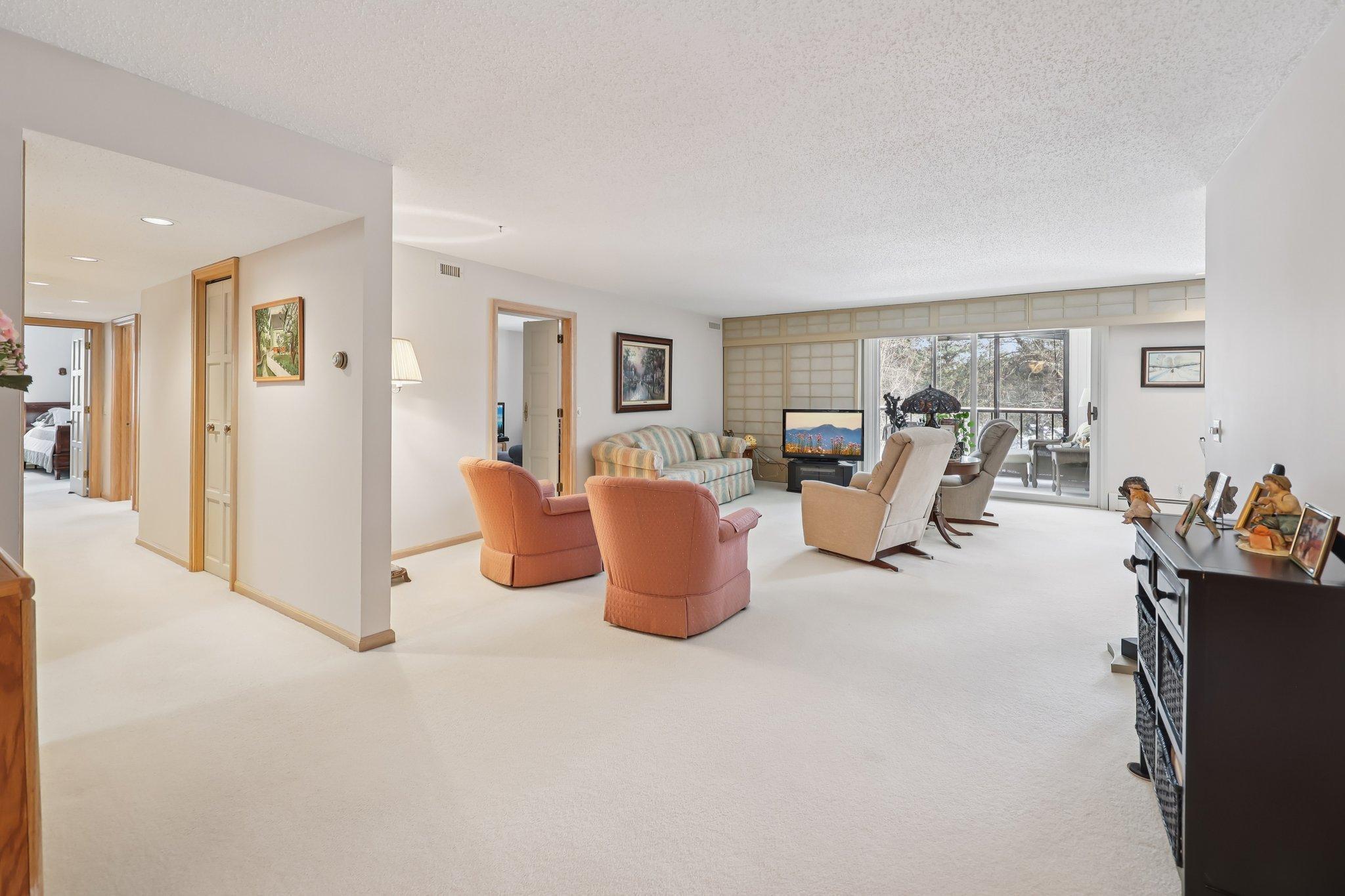 5601 Dewey Hill Road, Unit 211 Edina, MN 55439 - Photo 6 of 41